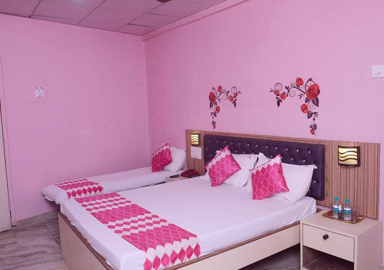 Srk Hotel Mumbai Exterior photo